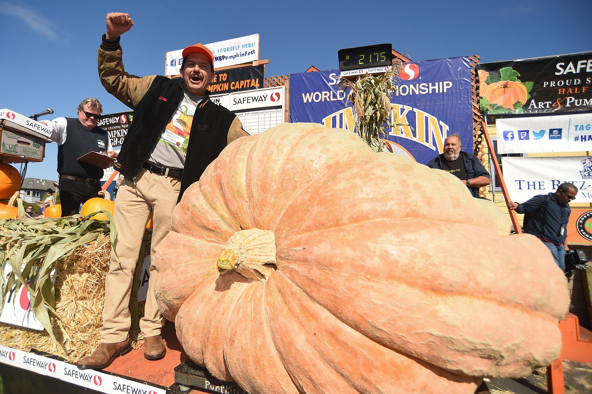 Town Celebrates Record-Breaking Pumpkin Festival with 2,000-Pound Gourd